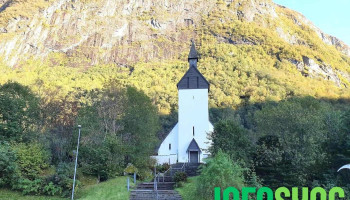 Høyanger kyrkje - Høyanger