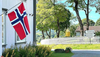 Kommunehuset på Granavollen - Gran