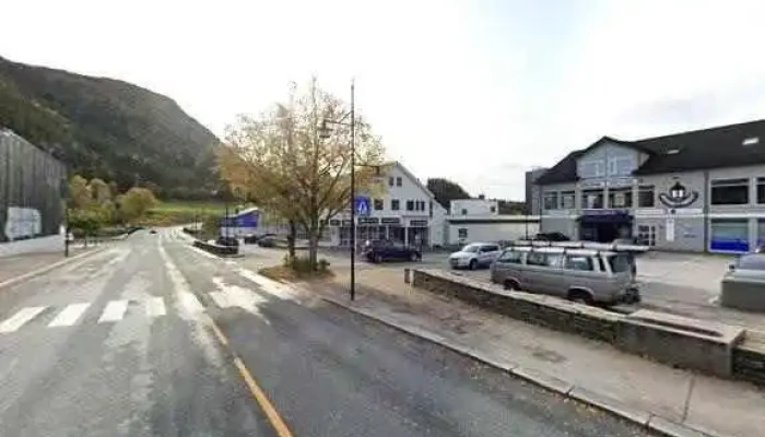 Afjord Skysstasjon Arnes Park And Ride Alle - Åfjord