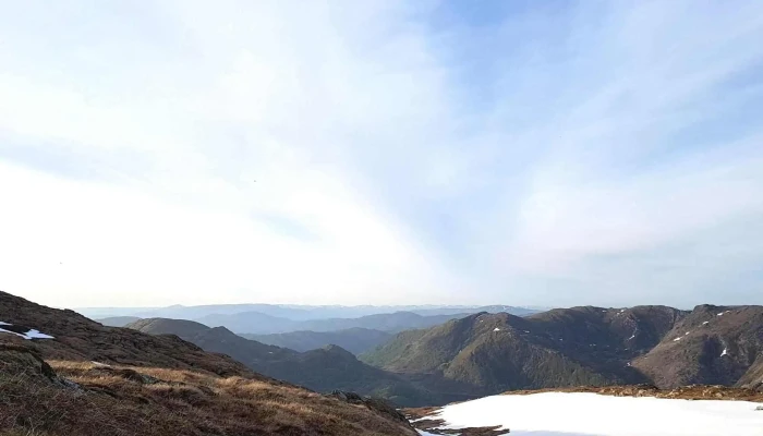 Austefjellet -  Anmeldelser - Kalandseidet