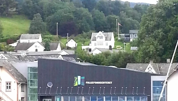 Folgefonnsenteret og turistinformasjonen i Rosendal - Rosendal