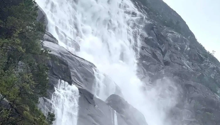 Fossen I Jorpelandselva Foss - Jørpeland