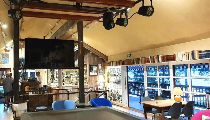 Garasjen Pub -  Nettsted - Austvatn