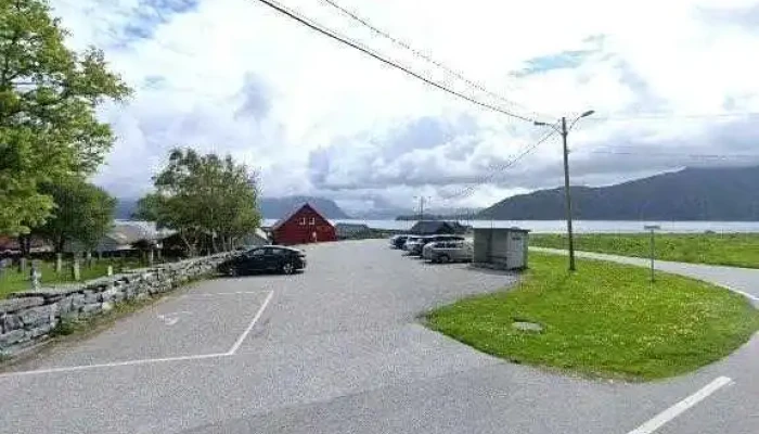 Giske Kyrkje -  Alle - Giske
