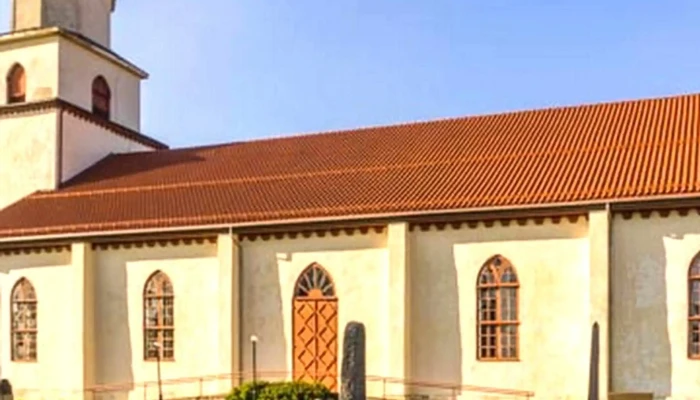 Grue Kirke -  Nettsted - Kirkenær