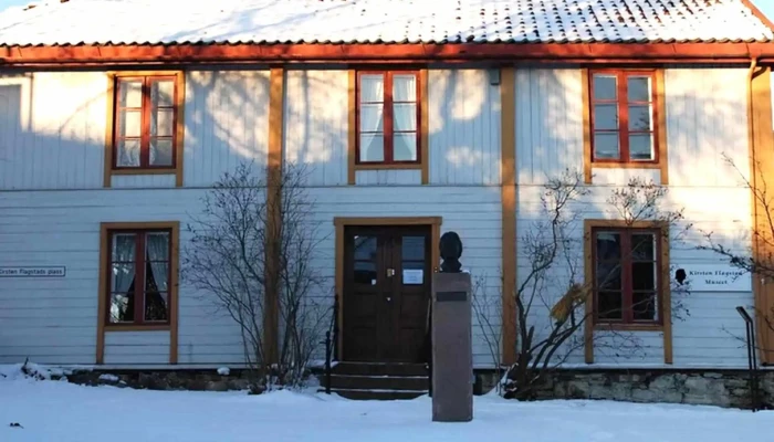 Hamar Skysstasjon -  Plassering - Hamar