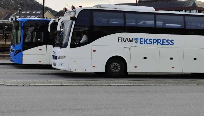 Hareid Bussterminal -  Buss - Hareid