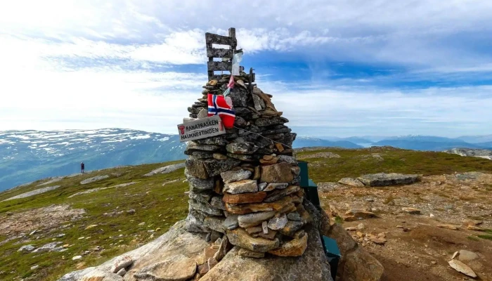 Hauknestinden -  Alle - Dalsgrenda