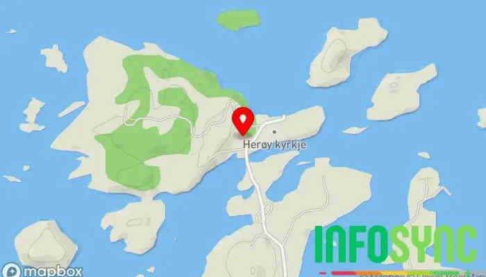 kart over Herøy kystmuseum Museum, Kafé, Kano- og kajakkutleie, Kirke, Turområde, Pilegrimsted, Butikk, Turistattraksjon, Turistinformasjon i Tjørvåg