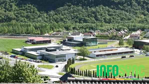Hoyanger Vidaregaande Skule Fra Eieren - Høyanger