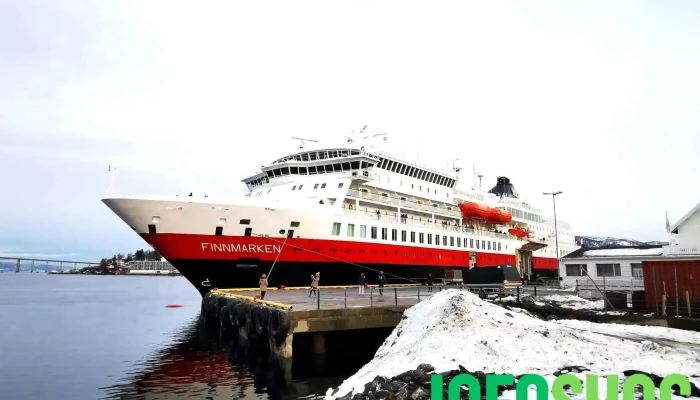 Hurtigruteterminal Finnsnes -  Bat - Finnsnes