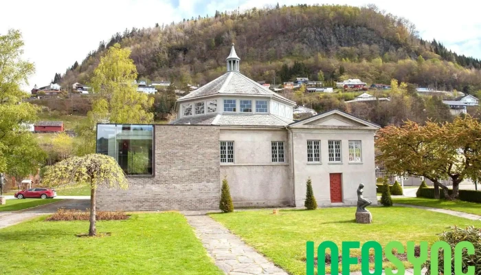 Ingebrigt Vik Museum -  Fra Eieren - Øystese
