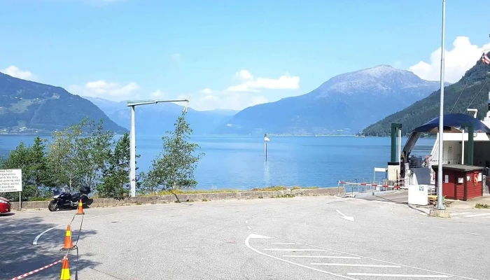 Kinsarvik Fergekai -  åpen Nå - Kinsarvik