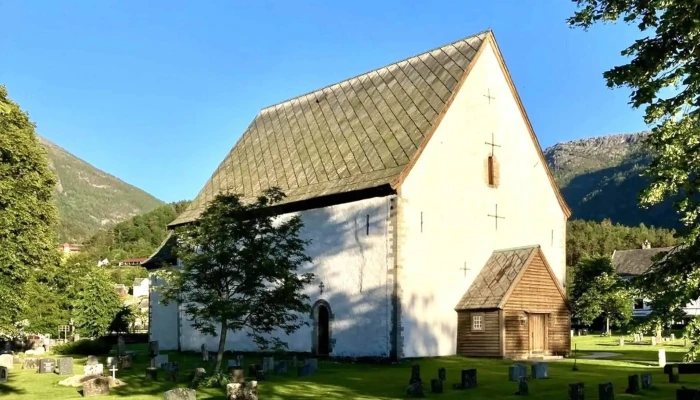 Kinsarvik Kyrkje -  Katalog - Kinsarvik