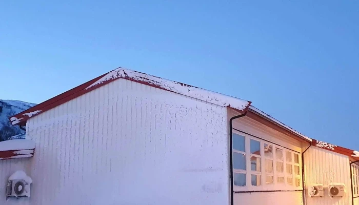 Kvaenangen Spraksenter   Naavuonon Kielikeskus   Navuona Giellaguovddas Adresse - Sørstraumen