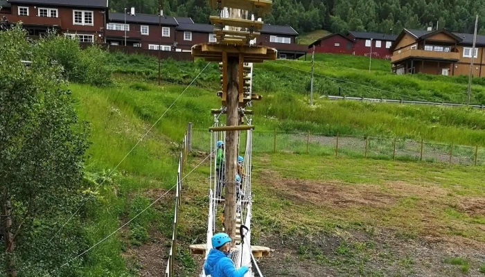 Lom Aktivitetspark -  Hvor - Lom