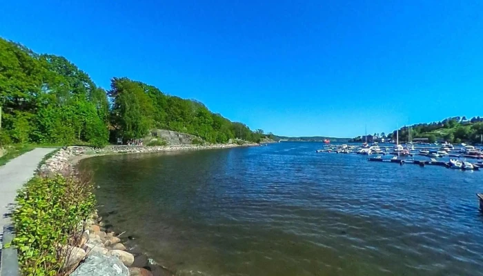 Melsomvik -  Strand - Melsomvik