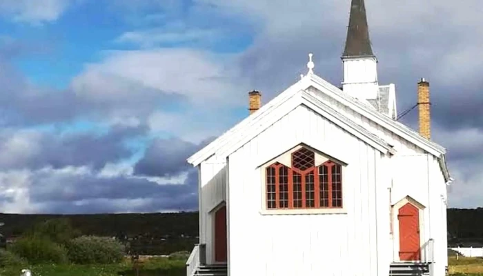Nesseby Kirke -  Nettsted - Norway