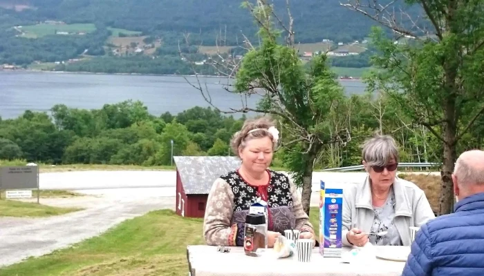 Nesset Prestegard -  Anmeldelser - Eidsvåg I Romsdal