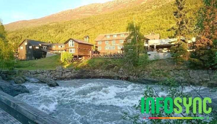 Nordal turistsenter - Fossbergom