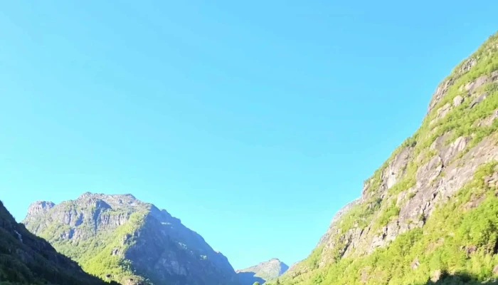 Norheimsund -  Anmeldelser - Norheimsund