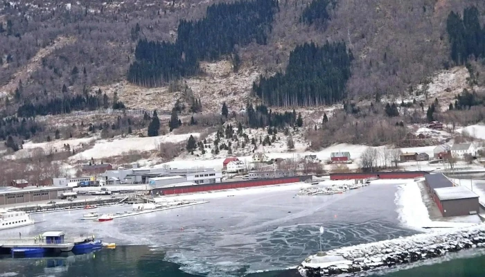 Port Of Nordfjordeid -  Instagram - Nordfjordeid