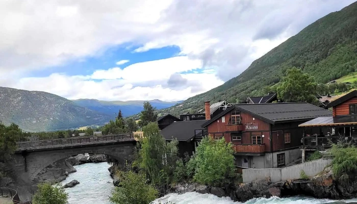Prestfosstraversen -  Arrangør Av Utendørsaktiviteter - Fossbergom