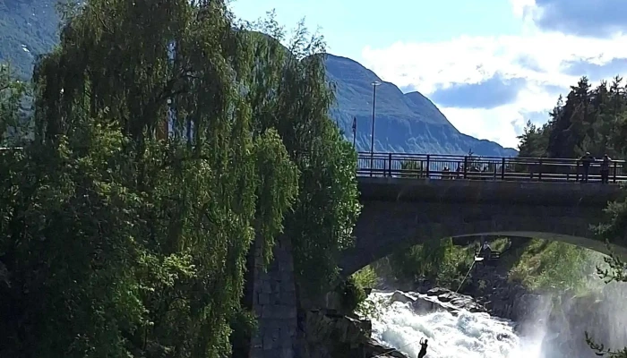 Prestfosstraversen -  Rabatter - Fossbergom