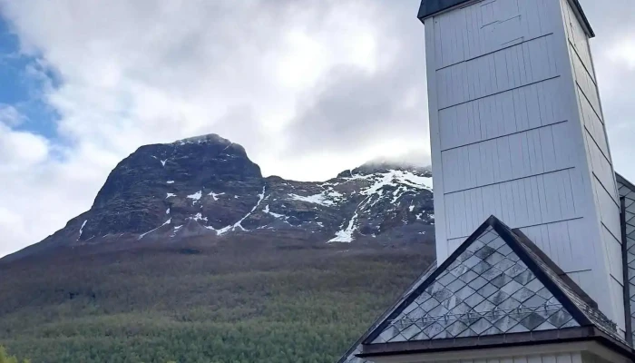 Storfjord Kirke -  Alle - Oteren