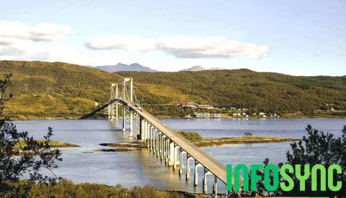 Tjeldsundbrua view point - Sørvika