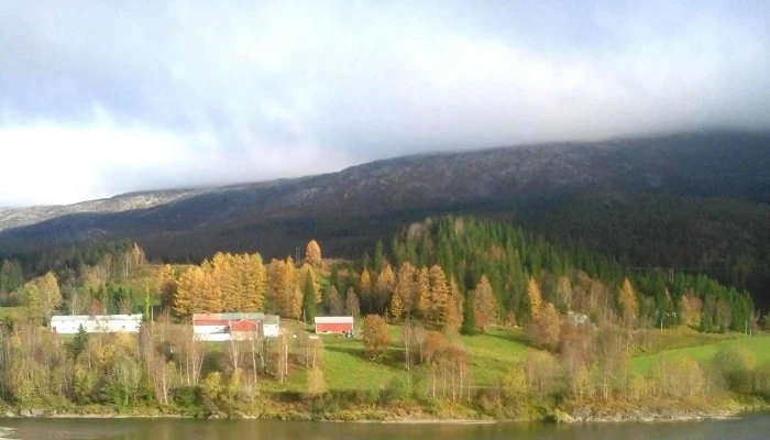 Trofors Stasjon -  Videoer - Trofors